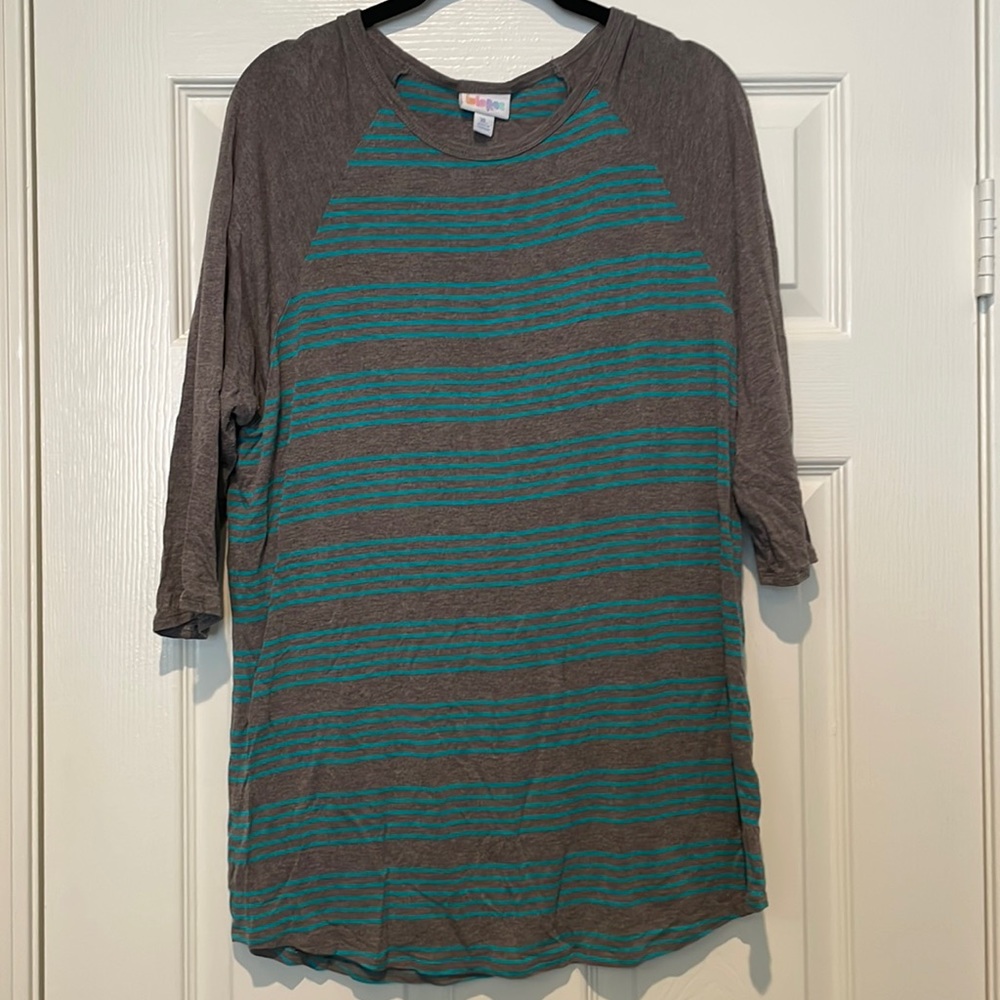 XL LuLaRoe Randy Tee